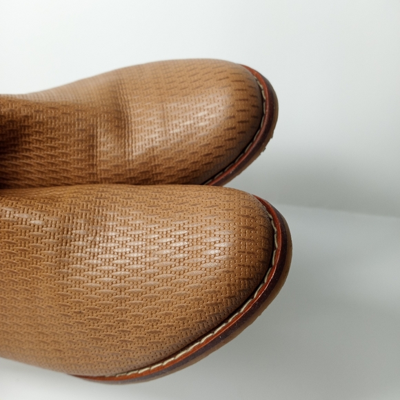 Bussana Ankle Leather Brown Bootie - Picture 5 of 9